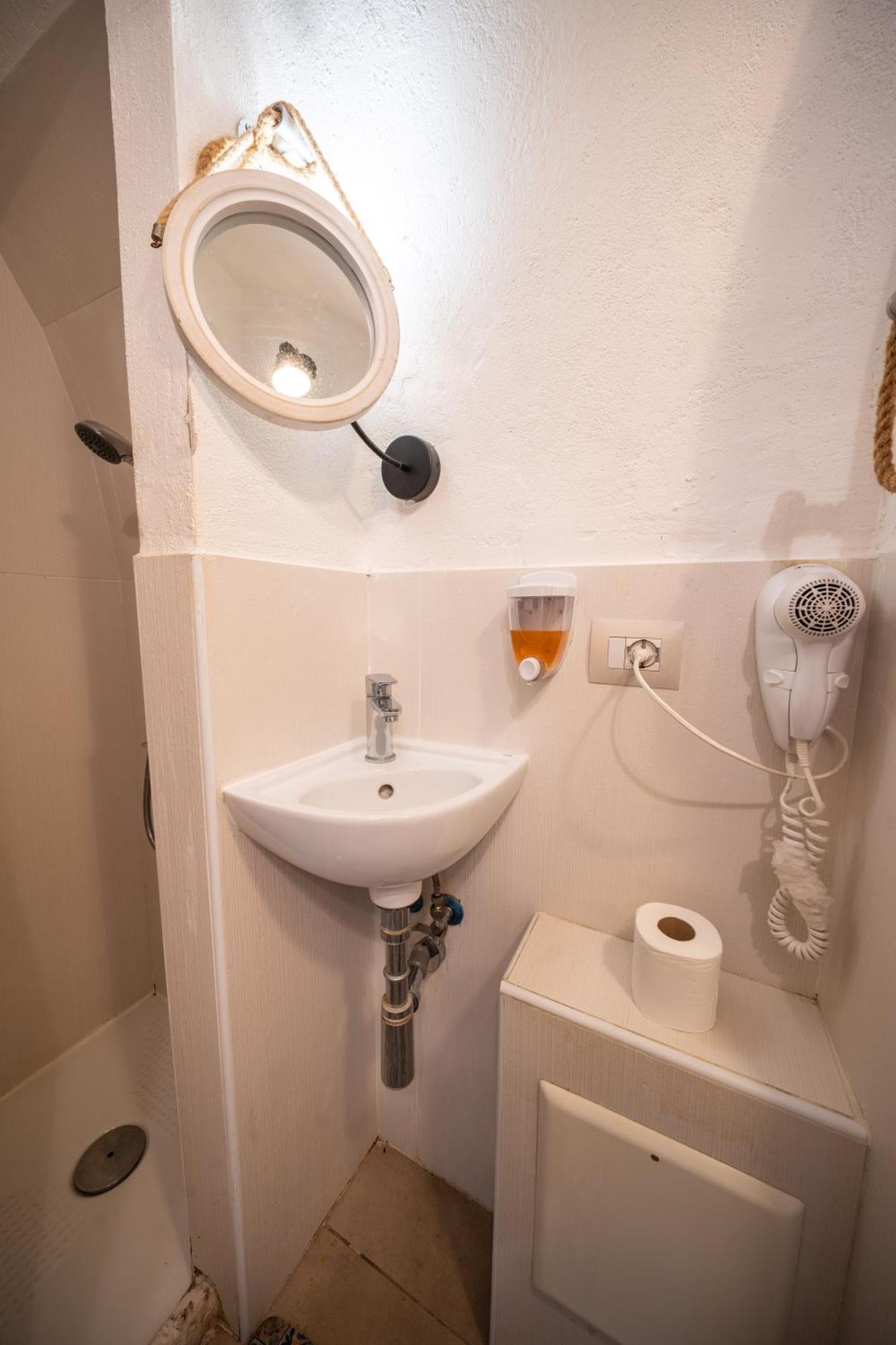 Polignano Bonita Hotel โปลีญาโนอามาเร ภายนอก รูปภาพ