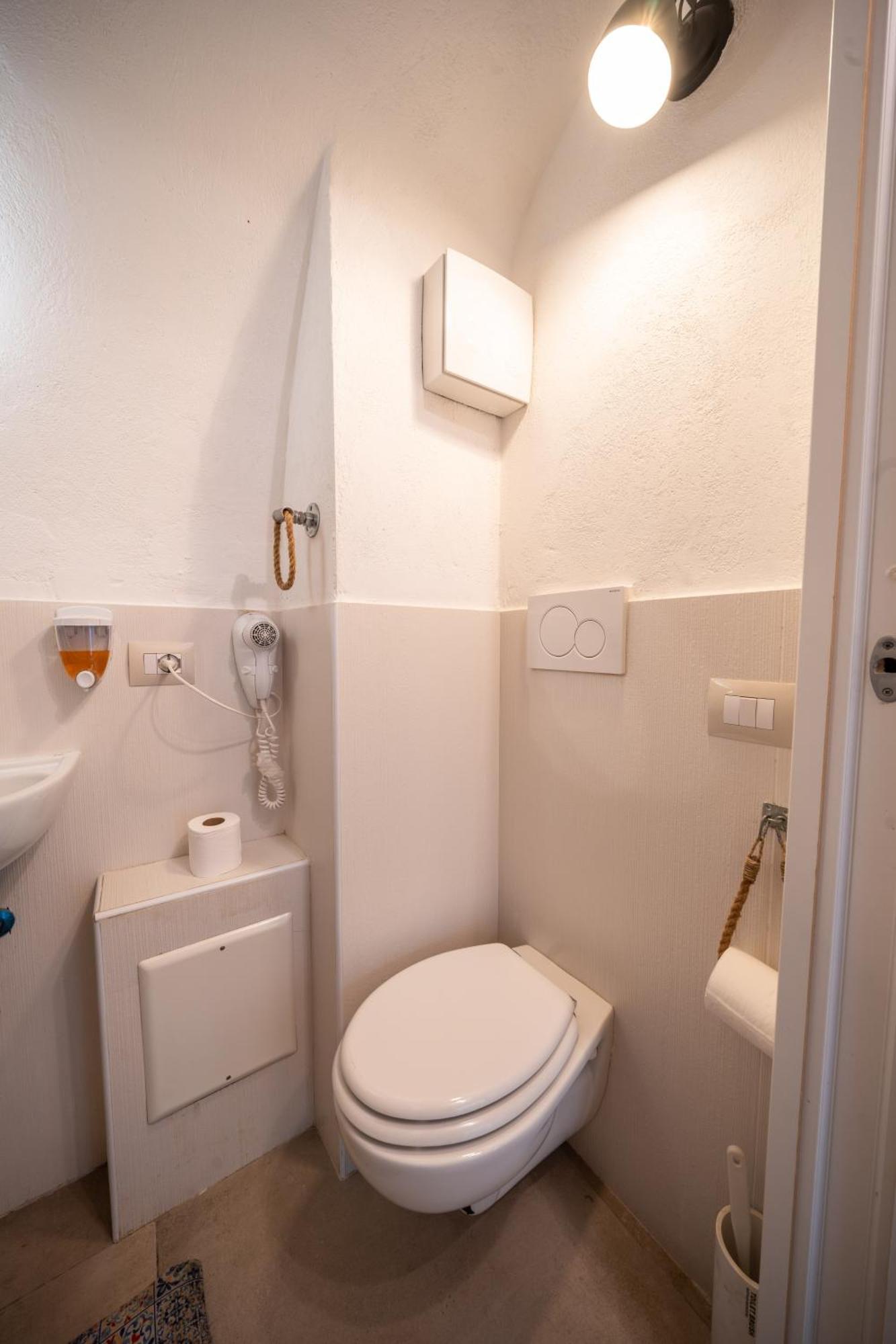 Polignano Bonita Hotel โปลีญาโนอามาเร ภายนอก รูปภาพ